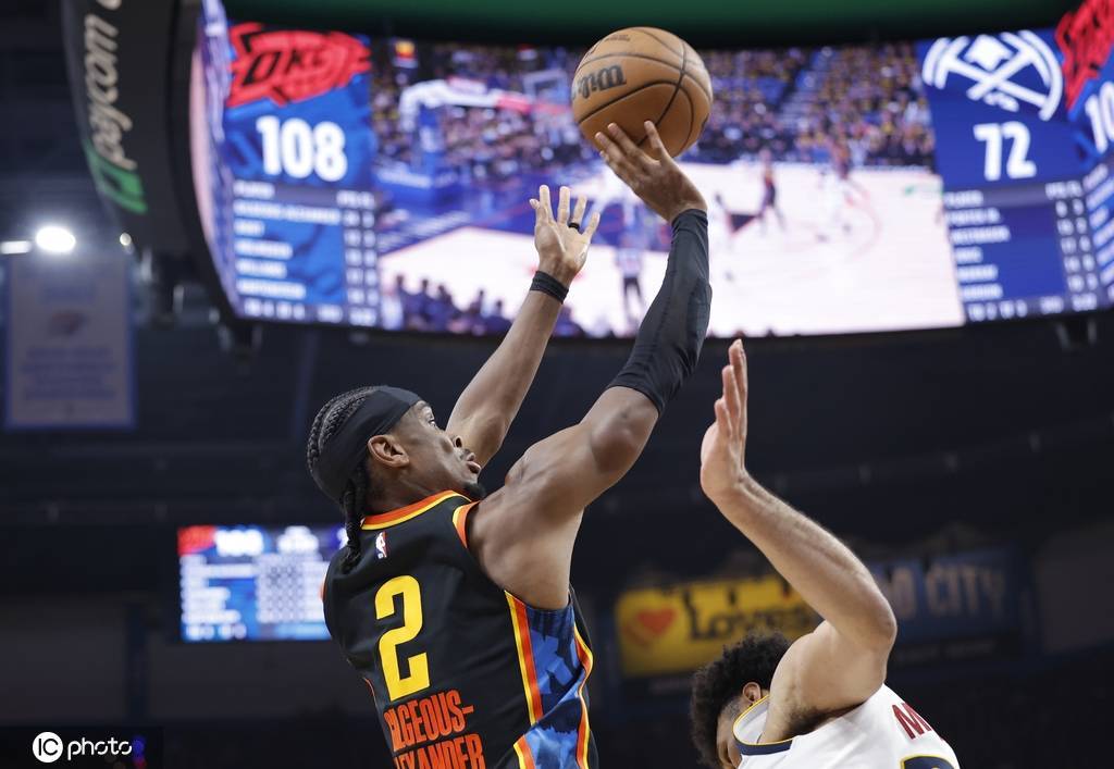 雷霆狂胜一战创多项纪录 终结次轮主场不胜尴尬