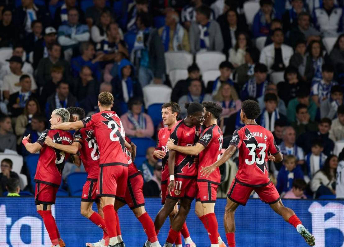 西甲积分榜最新战报：巴萨爆冷失利，马竞惜平，巴列卡诺绝杀皇家社会